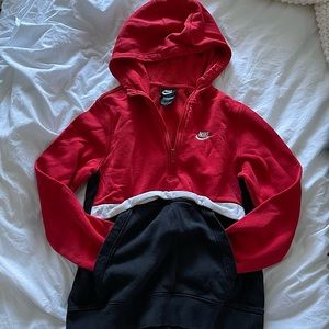 Boys Standard Fit Nike Sweat Shirt